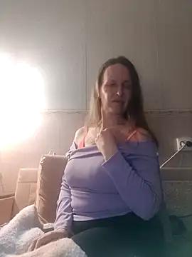 Snapshot of Evelina_cute chatting on 02/02/25, 09:13 Evelina cute online show from 02/02/25, 09:13