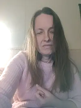 Snapshot of Evelina_cute chatting on 02/12/25, 09:01 Evelina cute online show from 02/12/25, 09:01