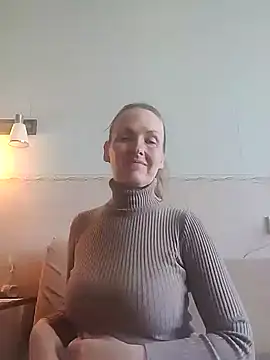 Snapshot of Evelina_cute chatting on 09/10/25, 07:19 Evelina cute online show from 09/10/25, 07:19