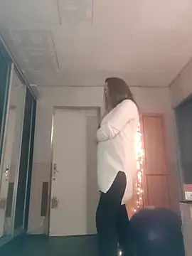 Evelina cute online show from 11/25/25, 08:20