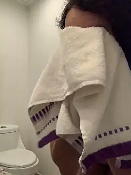 Snapshot of Antoniart_ chatting on 02/13/25, 10:44 Antoniart online show from 02/13/25, 10:44