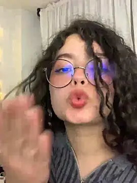 Snapshot of Antoniart_ chatting on 02/21/25, 02:06 Antoniart online show from 02/21/25, 02:06