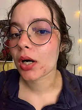 Snapshot of Antoniart_ chatting on 03/09/25, 02:18 Antoniart online show from 03/09/25, 02:18