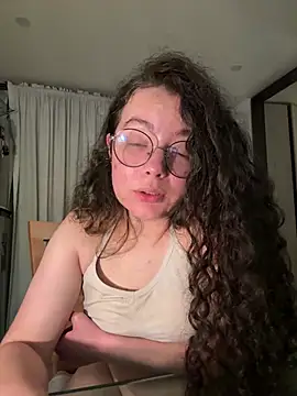 Snapshot of Antoniart_ chatting on 03/13/25, 07:20 Antoniart online show from 03/13/25, 07:20