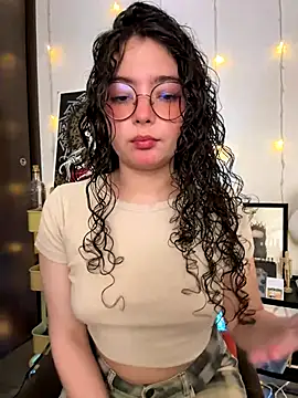 Snapshot of Antoniart_ chatting on 09/11/25, 01:28 Antoniart online show from 09/11/25, 01:28