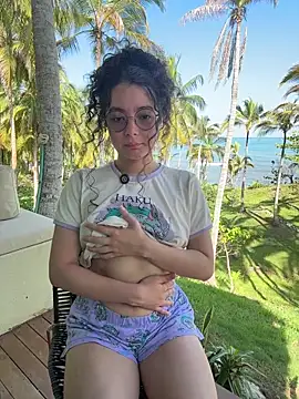 Snapshot of Antoniart_ chatting on 11/06/25, 01:56 Antoniart online show from 11/06/25, 01:56