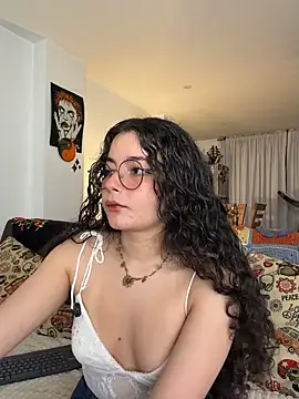 Snapshot of Antoniart_ chatting on 02/12/26, 03:01 Antoniart online show from 02/12/26, 03:01