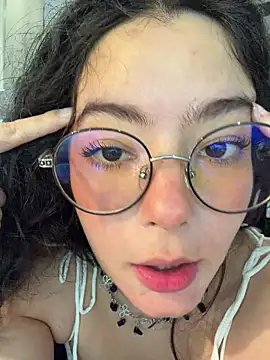 Snapshot of Antoniart_ chatting on 03/02/26, 04:14 Antoniart online show from 03/02/26, 04:14