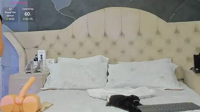 AmberGreyy  online show from 02/07/25, 01:32