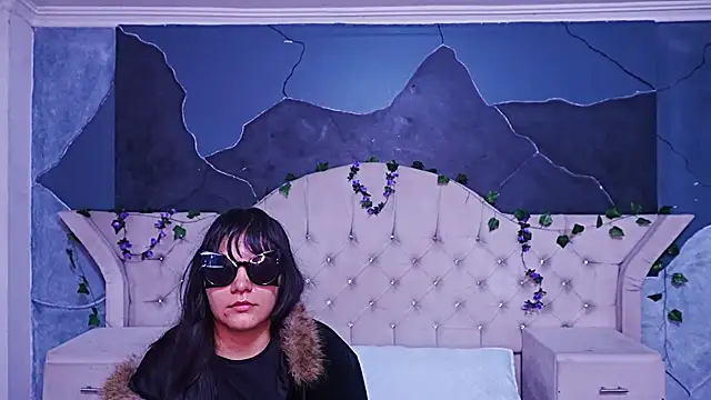AmberGreyy  online show from 05/06/26, 04:45