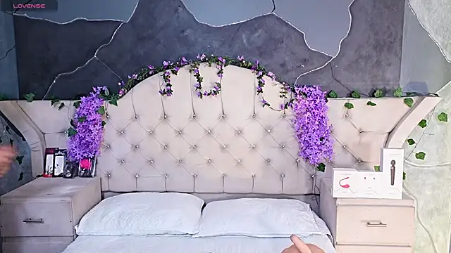 AmberGreyy  online show from 06/03/26, 07:19