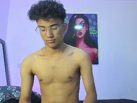 harrytwink18 online show from 02/24/25, 06:04