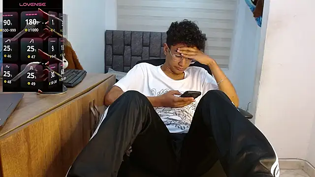 harrytwink18 online show from 09/10/25, 02:50