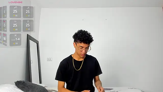 harrytwink18 online show from 12/16/25, 02:22