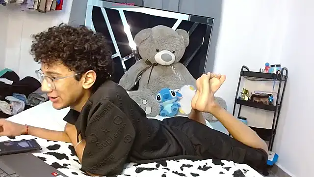 harrytwink18 online show from 02/19/26, 06:15