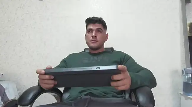 Snapshot of Teilor_Creed chatting on 12/29/24, 05:01 Teilor Creed online show from 12/29/24, 05:01