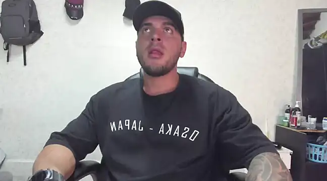 Snapshot of Teilor_Creed chatting on 01/15/25, 08:37 Teilor Creed online show from 01/15/25, 08:37