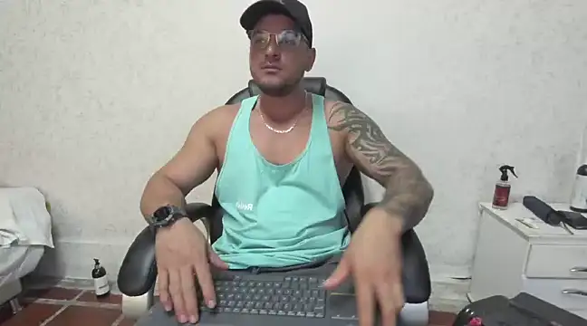 Snapshot of Teilor_Creed chatting on 01/24/25, 10:08 Teilor Creed online show from 01/24/25, 10:08