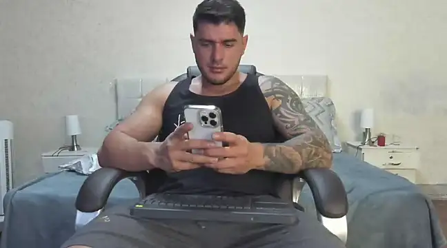 Snapshot of Teilor_Creed chatting on 03/04/25, 07:32 Teilor Creed online show from 03/04/25, 07:32