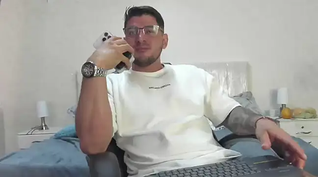 Snapshot of Teilor_Creed chatting on 03/05/25, 11:49 Teilor Creed online show from 03/05/25, 11:49