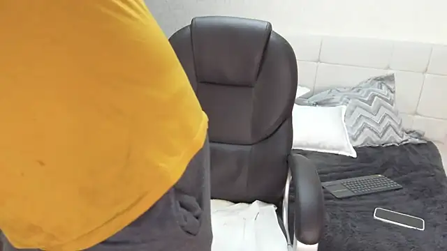 Snapshot of Teilor_Creed chatting on 03/14/25, 11:00 Teilor Creed online show from 03/14/25, 11:00