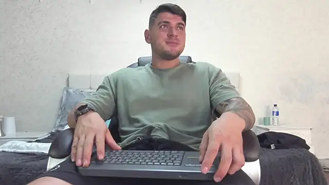 Snapshot of Teilor_Creed chatting on 03/17/25, 05:16 Teilor Creed online show from 03/17/25, 05:16