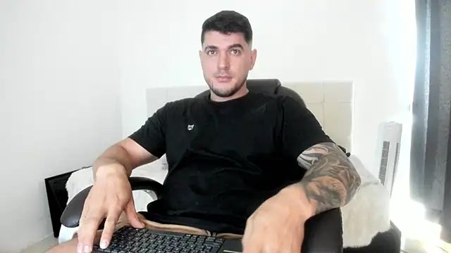 Snapshot of Teilor_Creed chatting on 09/19/25, 06:30 Teilor Creed online show from 09/19/25, 06:30