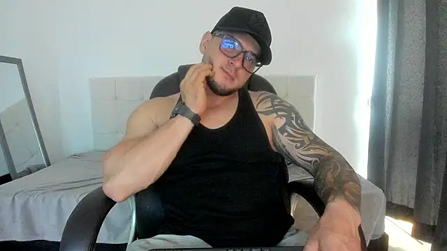 Snapshot of Teilor_Creed chatting on 10/13/25, 07:03 Teilor Creed online show from 10/13/25, 07:03