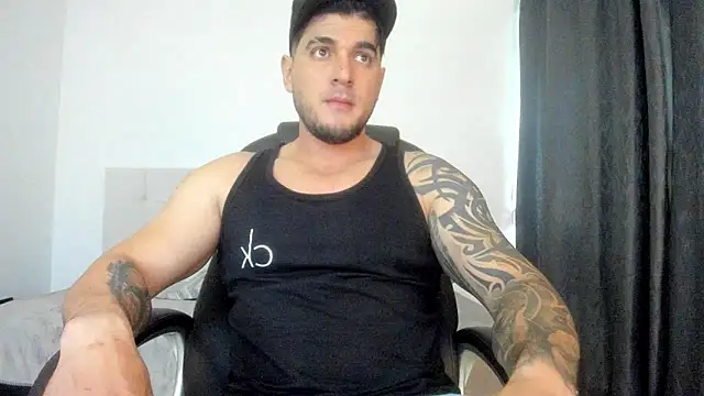 Snapshot of Teilor_Creed chatting on 10/15/25, 07:36 Teilor Creed online show from 10/15/25, 07:36