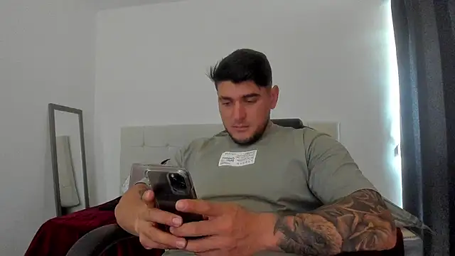 Snapshot of Teilor_Creed chatting on 10/29/25, 04:53 Teilor Creed online show from 10/29/25, 04:53