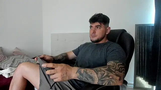 Snapshot of Teilor_Creed chatting on 11/08/25, 08:18 Teilor Creed online show from 11/08/25, 08:18