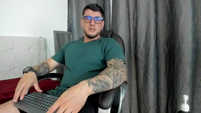 Snapshot of Teilor_Creed chatting on 11/10/25, 07:24 Teilor Creed online show from 11/10/25, 07:24