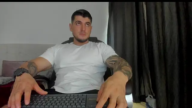 Snapshot of Teilor_Creed chatting on 11/17/25, 07:19 Teilor Creed online show from 11/17/25, 07:19