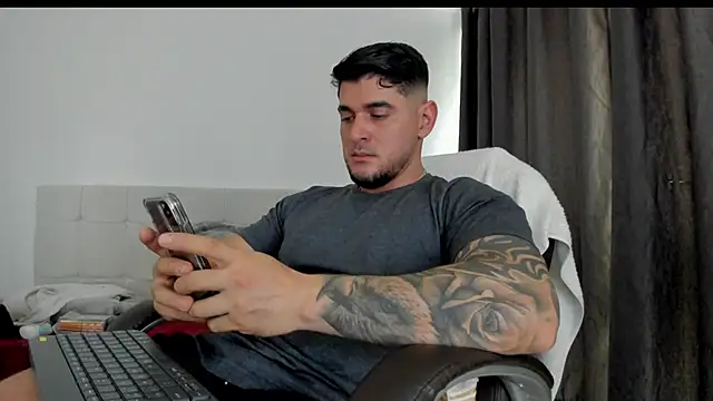 Snapshot of Teilor_Creed chatting on 11/20/25, 07:24 Teilor Creed online show from 11/20/25, 07:24