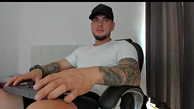 Snapshot of Teilor_Creed chatting on 11/23/25, 06:08 Teilor Creed online show from 11/23/25, 06:08