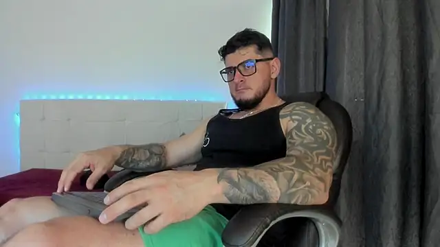 Snapshot of Teilor_Creed chatting on 02/21/26, 06:42 Teilor Creed online show from 02/21/26, 06:42