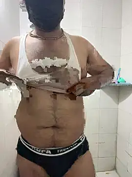 Snapshot of dick69lil chatting on 04/15/26, 02:29 dick69lil online show from 04/15/26, 02:29