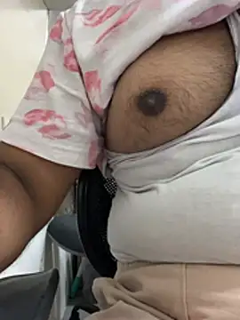 Snapshot of dick69lil chatting on 06/10/26, 10:47 dick69lil online show from 06/10/26, 10:47