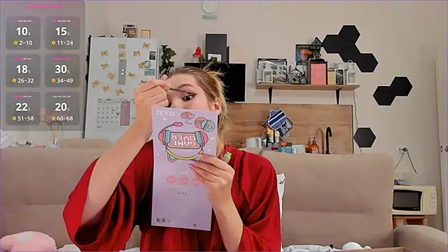 Girl alone home online show from 11/05/25, 03:45