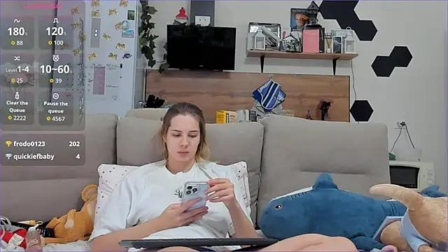 Girl alone home online show from 11/30/25, 04:55