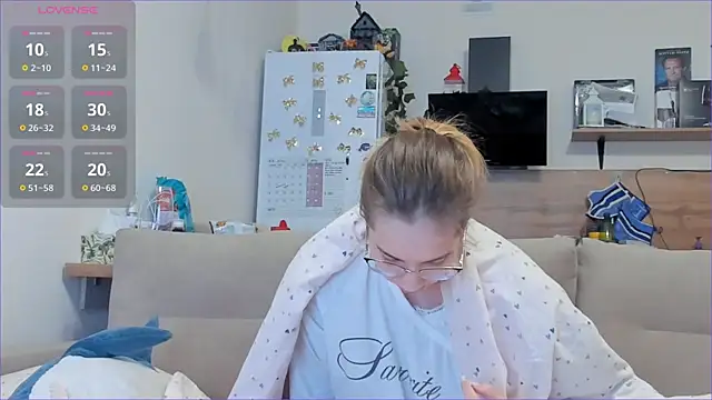 Girl alone home online show from 04/10/26, 03:34