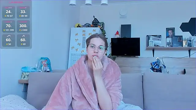 Girl alone home online show from 04/13/26, 03:56