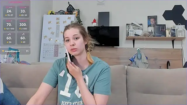 Snapshot of Girl_alone_home chatting on 04/27/26, 03:21 Girl alone home online show from 04/27/26, 03:21
