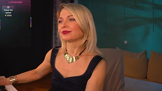 Gloria Lovely online show from 04/02/26, 11:19