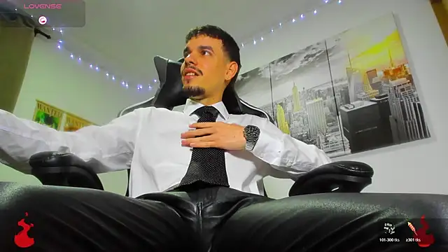 Snapshot of BRAYHAMBROWN chatting on 10/28/25, 03:43 BRAYHAMBROWN online show from 10/28/25, 03:43