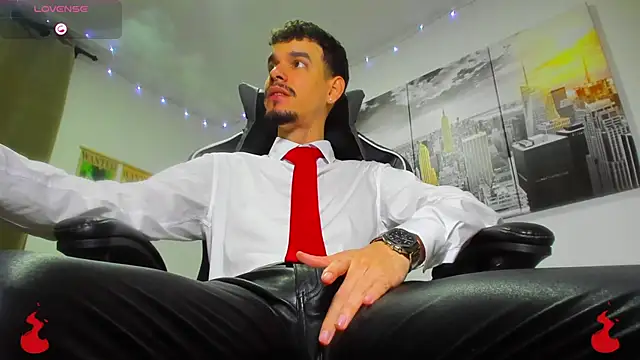 Snapshot of BRAYHAMBROWN chatting on 11/02/25, 10:56 BRAYHAMBROWN online show from 11/02/25, 10:56