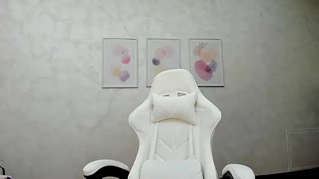 patriciakeys online show from 03/04/25, 01:49