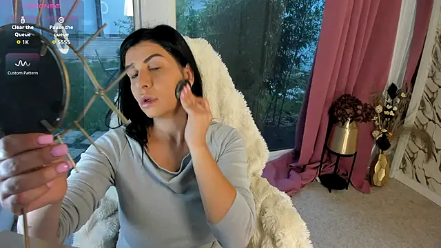 patriciakeys online show from 10/12/25, 05:06