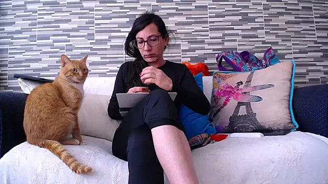 VioletaGomezCo online show from 11/16/25, 02:44