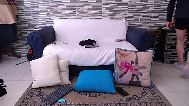 VioletaGomezCo online show from 11/21/25, 02:16